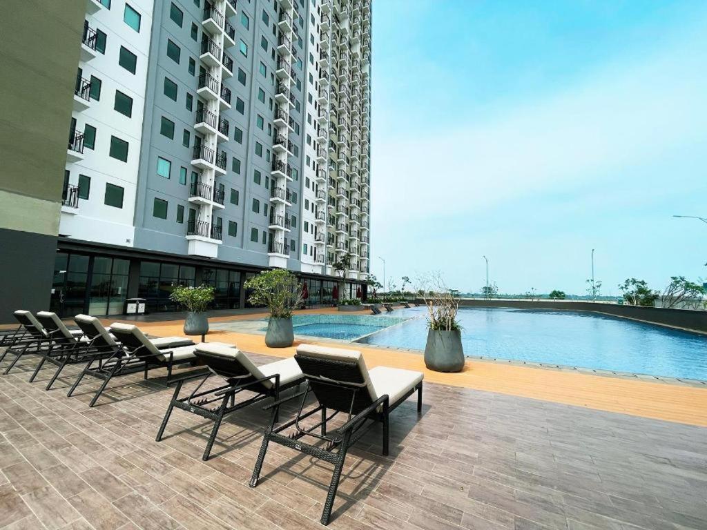 Osaka Riverview Tangerang Exterior foto